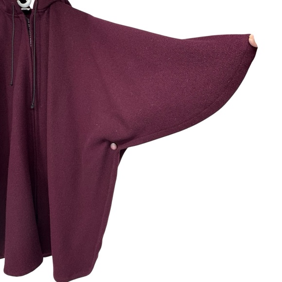 *Womens Vintage 1990’s My Maine Bag Bangor Maine 1 Size Maroon 100% Wool Poncho - Picture 9 of 14